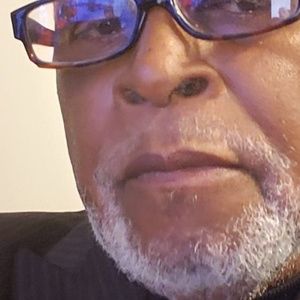 Meet your Posher, Larry